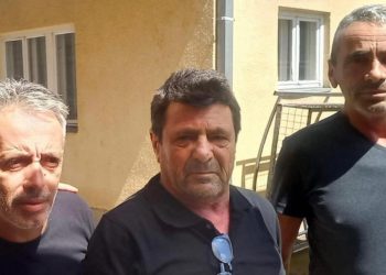 Publikohet foto pas lirimit të 3 policëve që u rrëmbyen nga forcat serbe