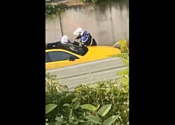 E rëndë! Policia qëllon fatalisht 17-vjeçarin (VIDEO)