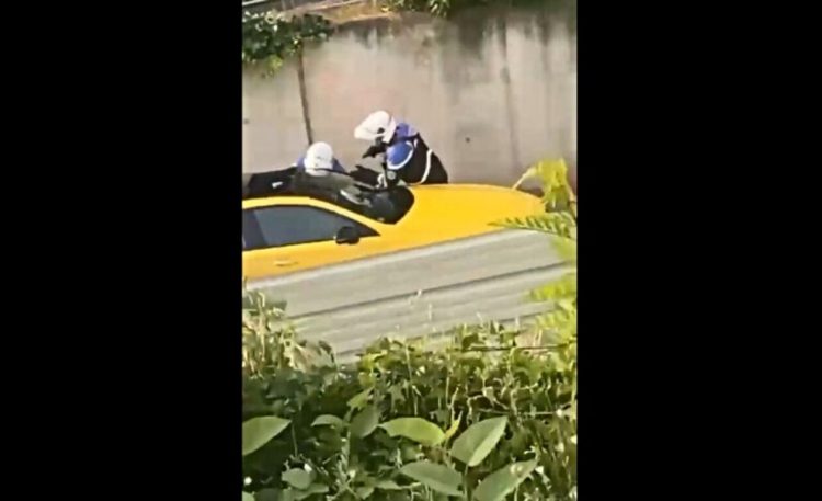 E rëndë! Policia qëllon fatalisht 17-vjeçarin (VIDEO)