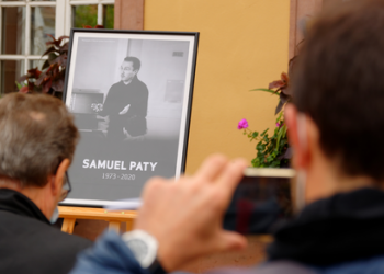 Vrasja e Samuel Paty/ Mediat franceze: Nënshtrimi ndaj islamizmit po fiton terren me shpejtësi