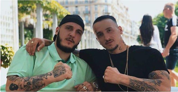 Getinjo dhe Mozzik përfshihen në aksident rrugor, si është gjendja e dy këngëtarëve