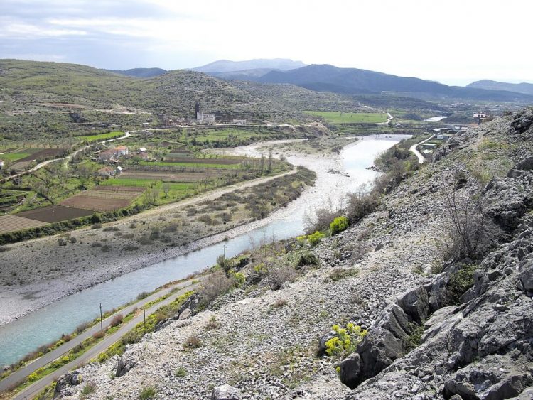 Gjenden mbetje kockore dyshohet se i përkasin një personi të humbur para disa vitesh