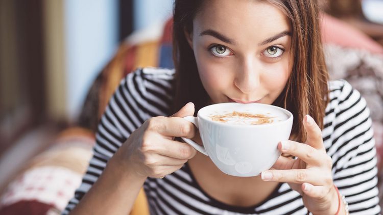 Mos e teproni me këtë pije, nëse doni të kurseni trurin tuaj