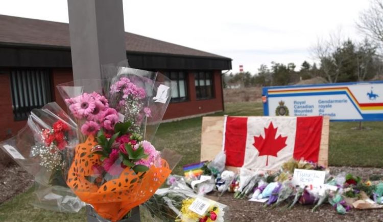 Aksident tragjik në Kanada, autobusi përplaset me kamionin, 15 persona humbin jetën