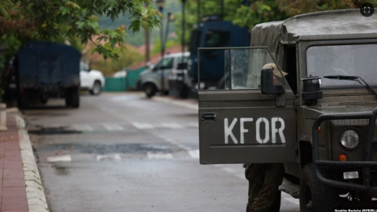 Arrestimi i tre policëve, KFOR-i jep detaje të për ngjarjen: Nuk ishim në zonë…