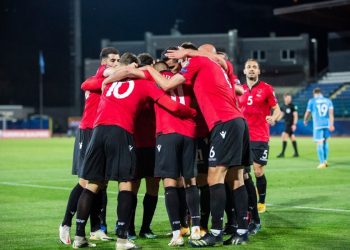 Futbollistët shqiptarë e mbyllin me klubet, gati për dy sfidat me Kombëtaren