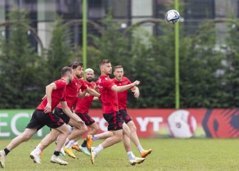VIDEO/ Kualifikueset e Euro 2024 / Kombëtarja, në seancë stërvitore edhe paradite