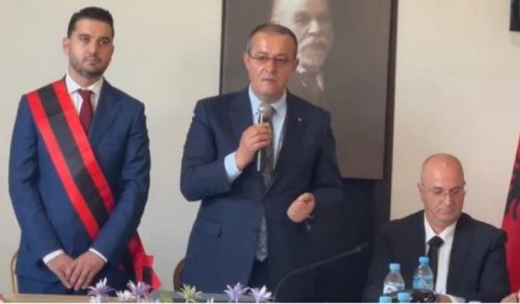 Opozita bashkon votat në Kavajë, merr edhe drejtimin e Këshillit Bashkiak
