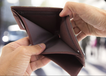 Pensioni nuk u del, rreth 16% e personave mbi 65 vjeç vazhdojnë të punojnë