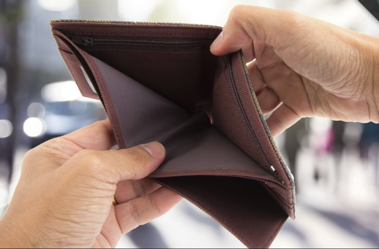 Pensioni nuk u del, rreth 16% e personave mbi 65 vjeç vazhdojnë të punojnë