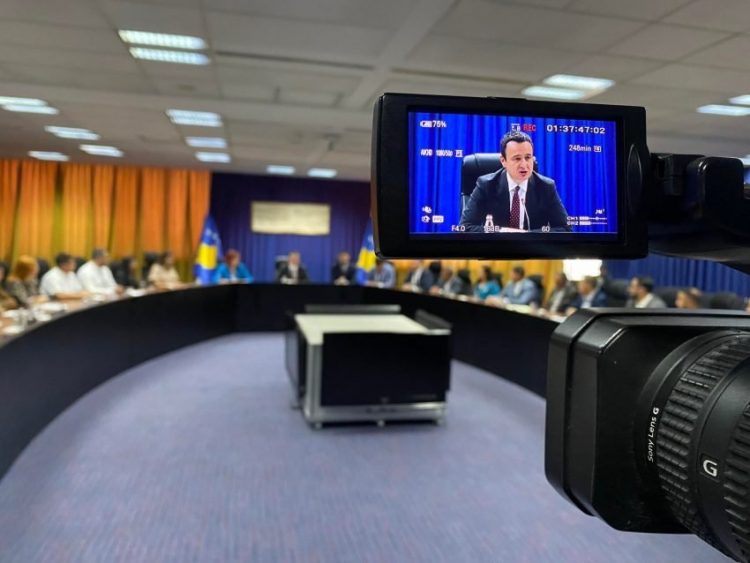 Kurti: Do krijojmë mundësi të barabarta për të gjitha komunitetet