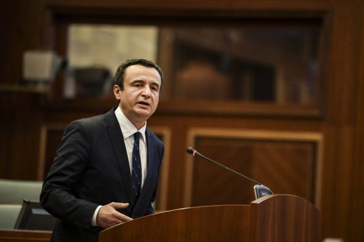 Kurti: Nuk mund të mbyll sytë para bandave të organizuara nga Beogradi