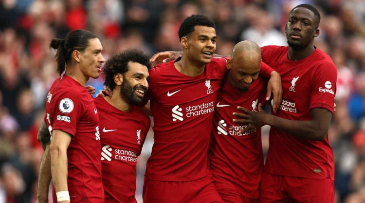 Agjenti i titullarit të Liverpool përgënjeshtron zërat në lidhje me PSG