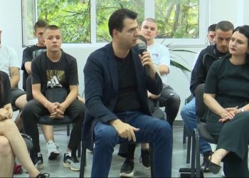 “Pendohet” Basha: Nuk kam denoncuar korrupsionin me naftën të partisë sime