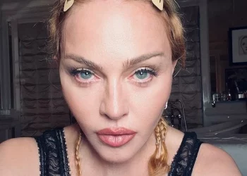 Madonna publikon foton e rrallë të babait të saj: Ti më mësove si të mbijetoja