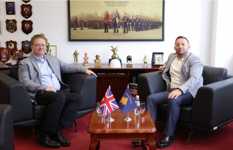 Mehaj flet për situatën në veri me ambasadorin Abbott