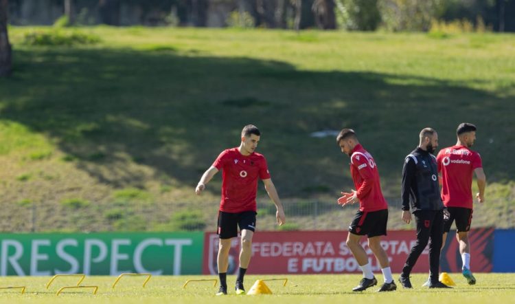VIDEO/ Mehmeti jeton ëndrrën kuqezi, nga debutimi te objektivat në qershor: Luajmë për dy fitore