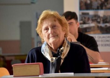 Në moshën 90-vjeçare jep provimin për t’u bërë mësuese