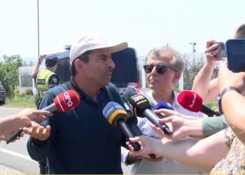 “Nuk jemi terroristë!”, anëtarët e kampit MEK: Policia nuk na lajmëroi