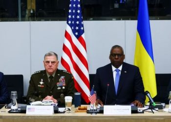 NATO shqyrton mënyrat për të forcuar lidhjet me Ukrainën