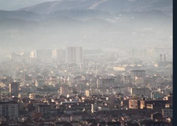 Ndotja e ajrit në Tiranë në nivele stratosferike (VIDEO)