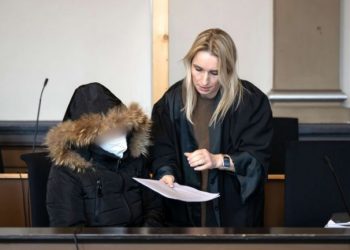 Nën akuzë për vrasjen e vajzës së saj 4-vjeçare, 25-vjeçarja me origjinë shqiptare dënohet me burg përjetë