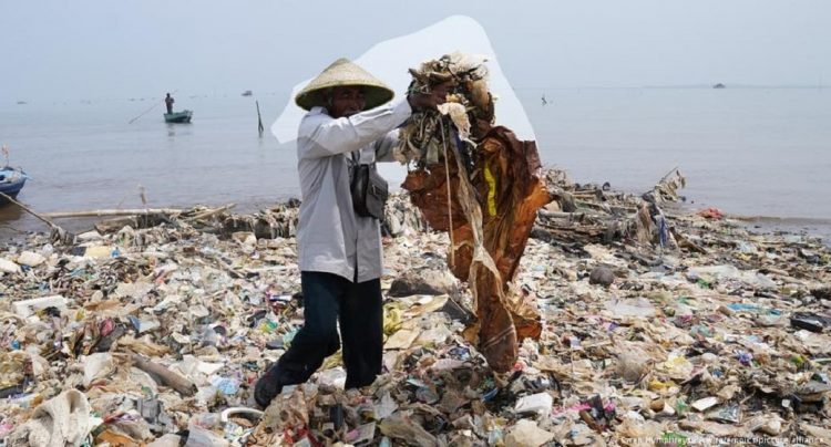 Ndotja e mjedisit nga lëndët plastike, “bombë me sahat”