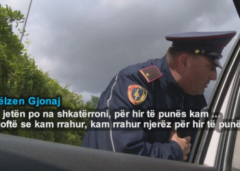 SKANDAL/ Kryepolici godet me shkelma e grushte qytetarin: E rraha për punë