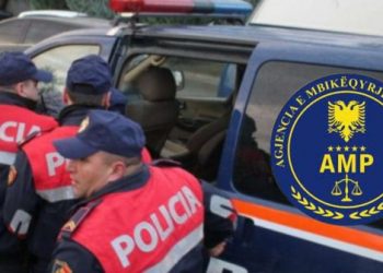 Zbërthehet telefoni i pjesëtarit të “Shqiponjave”, zbulohen komunikime për fajde dhe plumba