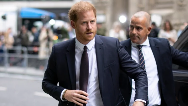 Princi Harry dëshmon në Gjykatën e Lartë në Londër