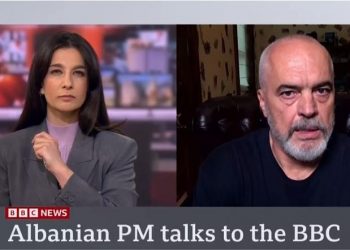 Situata në veriun e Kosovës, Rama: Vuçiç-Kurti janë si ai çifti te dera e kishës…