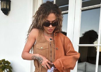 “Një pite të duhet se ligsht”, nëna e Rita Orës bën komentin epik