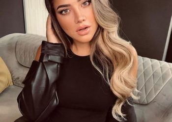 Sara Hoxha nuk e ka fare problem që të udhëtojë me pizhame…