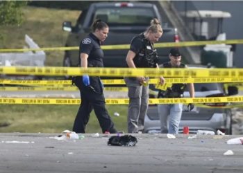 Gjashtë të vdekur dhe dhjetëra të plagosur gjatë fundjavës në ShBA