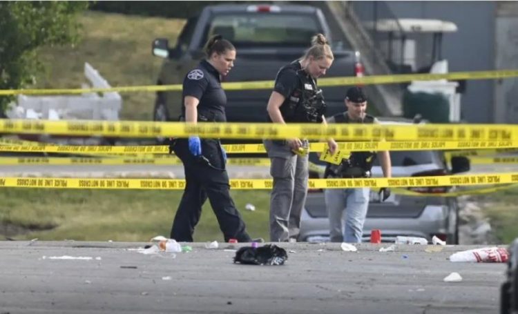 Gjashtë të vdekur dhe dhjetëra të plagosur gjatë fundjavës në ShBA