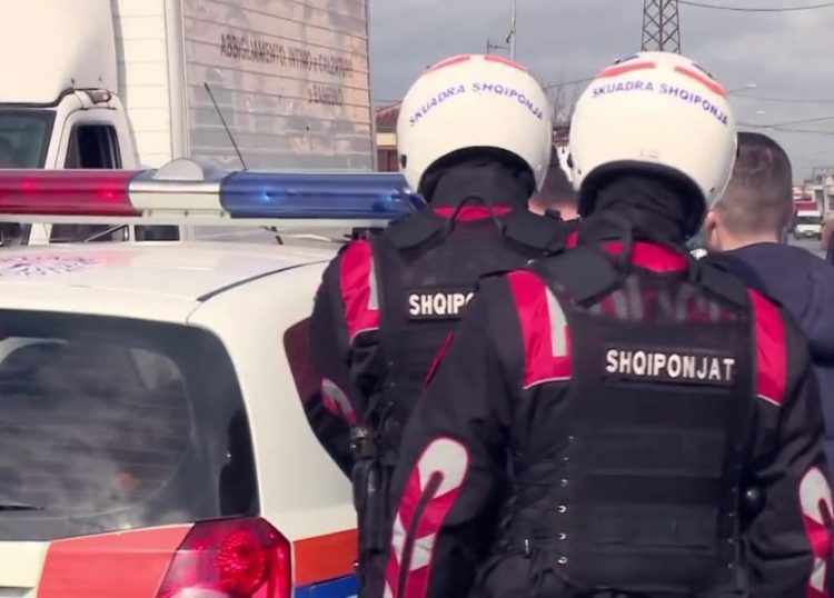 Akuzohen për korrupsion, Gjykata lë në burg 2 efektivët e “Shqiponjave”