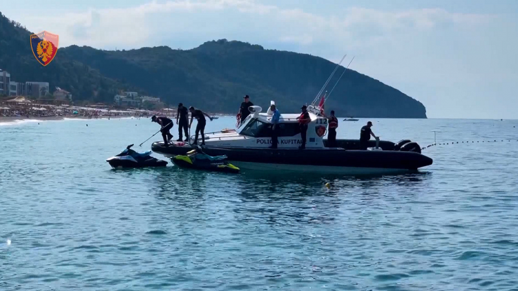 Sezoni turistik, bllokohen 8 mjete lundruese nga Saranda në Shëngjin