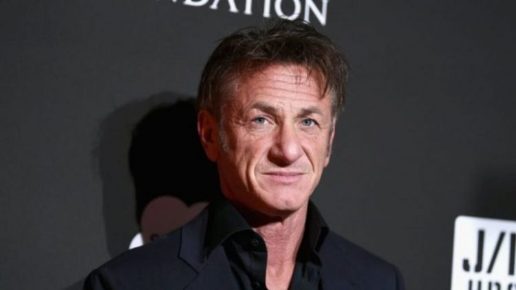 Sean Penn puth në publik partneren, ja kush është e dashura 20 vite më e re e aktorit të famshëm