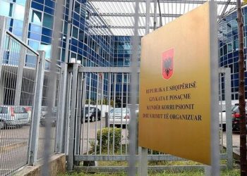 SPAK lëshon 18 urdhër-arreste, mes tyre ish-shoferi i Ardi Veliut dhe vajza e tij