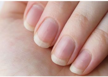 Thonjtë mund ta tregojnë fare mirë moshën tonë, por si?