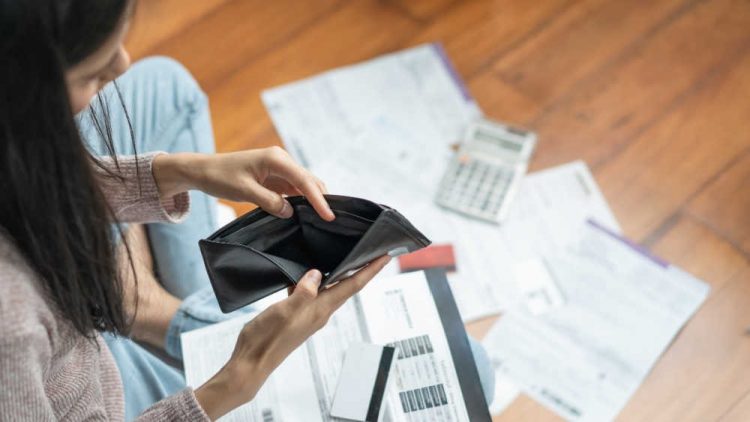 Varfëria ekstreme/ 31% e asaj që prodhon ekonomia shqiptare shkon për t’u ushqyer, nga 6.6% në Europë