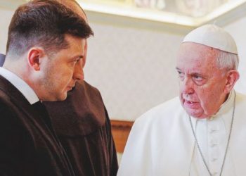 Kardinali shkon në Moskë, por Kievi reagon: Nuk kemi nevojë për ndërmjetësimin e Vatikanit