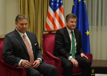 Lajçak priste më tepër rezultat nga vizitat në Kosovë e Serbi