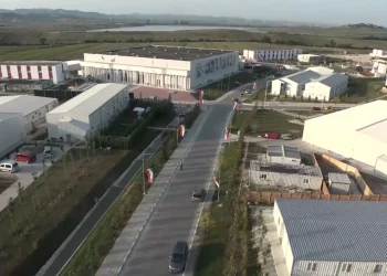 Ç’po ndodh në Manëz?! Një i vdekur, disa të plagosur brenda kampit të MEK