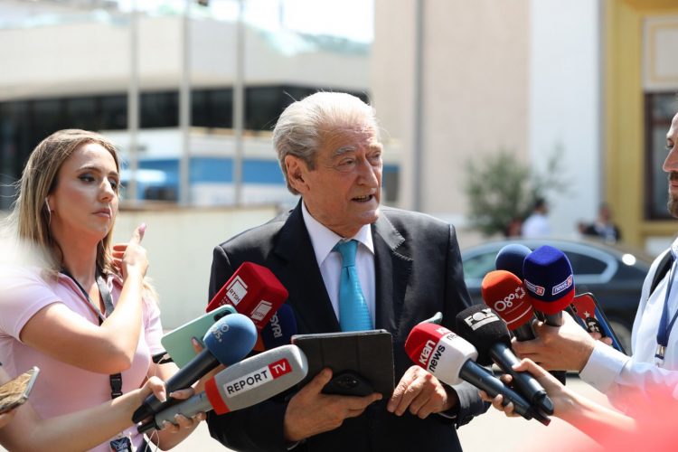 Sali Berisha flet për aferën Mcgonigal: Gjykimi nis në tetor. Ramën s’ka forcë që e shpëton