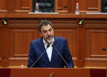 Rama e shkarkoi si të paaftë, Çuçi reagon pas vendimit të fundit të kreut të qeverisë