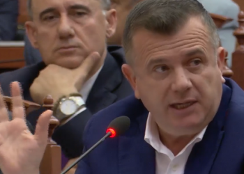 Politike Studentëve të Mjekësisë do u mbahet 5 vite diploma, Balla pro: Jemi këtu për interesin publik!