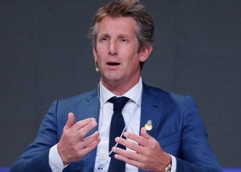 Gjendja e Van der Sar mbetet delikate, Ajaxi del me njoftim në rrjetet sociale