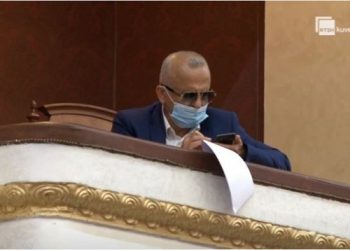 Rrahman Rraja dorëzon në Kuvend dorëheqjen nga mandati i deputetit