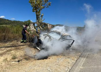 Shkrumbohet nga flakët automjeti, dyshimet e para